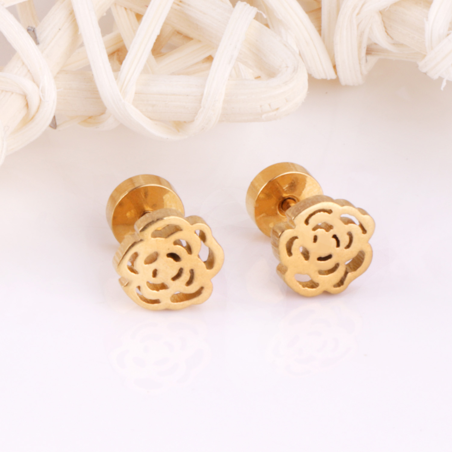 LUXUKISSKIDS مجوهرات الأذن الص - مراجعة Body Jewelry Surgical Steel وسعره